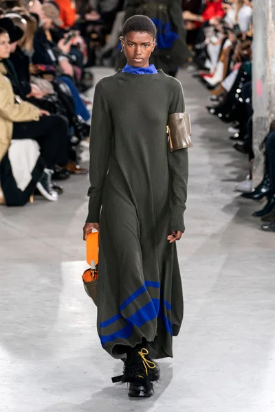 Look 24